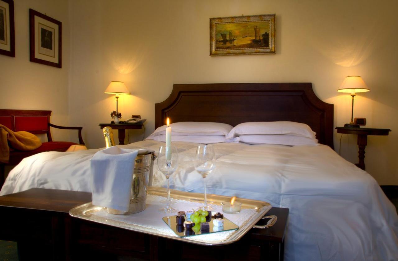 Logge Del Perugino; Sure Hotel Collection By Best Western Città della Pieve Стая снимка