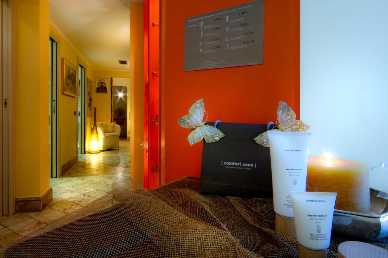 Logge Del Perugino; Sure Hotel Collection By Best Western Città della Pieve Стая снимка